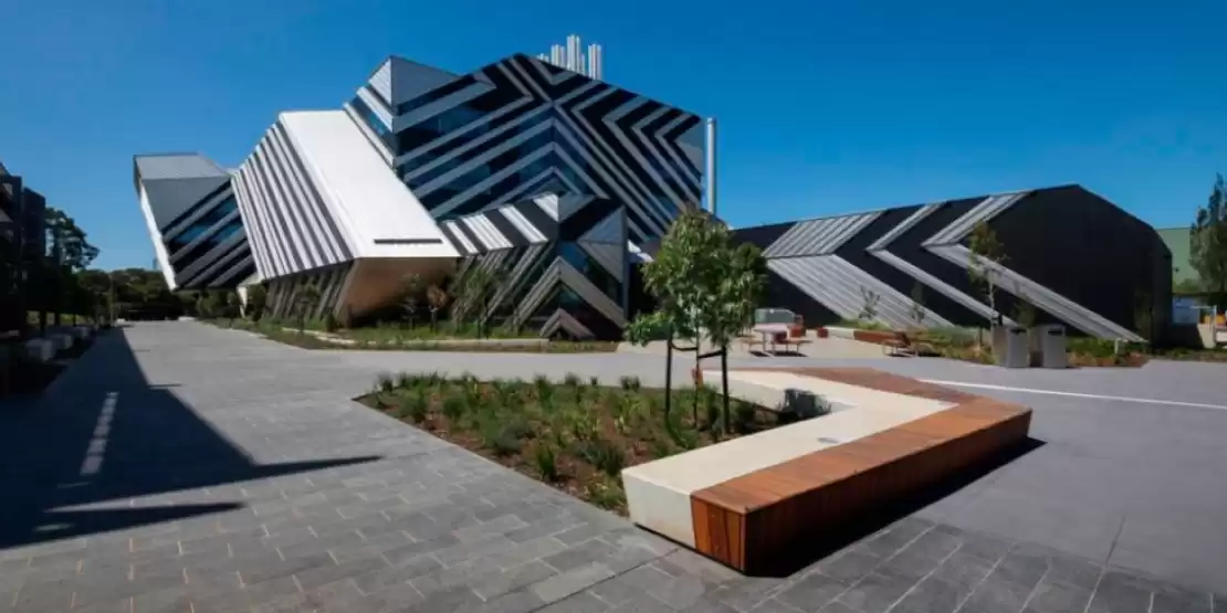 Monash University (Monash)