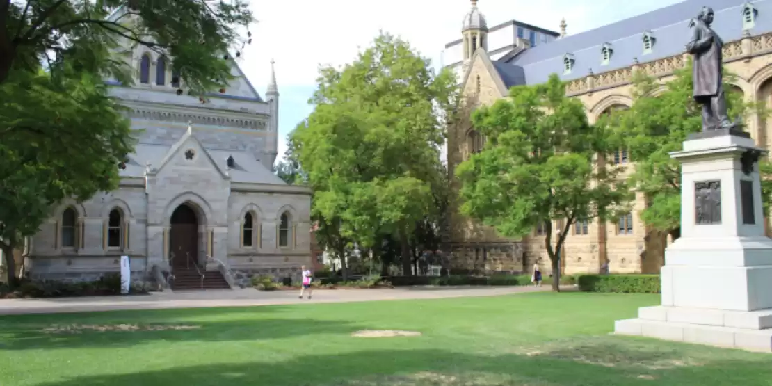 The University of Adelaide (Adelaide)