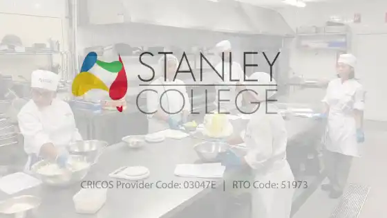 Un adelanto de nuestros estudiantes de cocina comercial en acción.