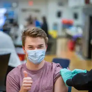 ออสเตรเลียยอมรับวัคซีน Sinovac, Covishield และ Janssen