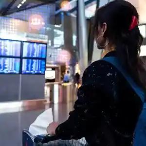 แผนการมาถึงของนักเรียนและคำแนะนำการเดินทางล่าสุดโดยรัฐออสเตรเลีย